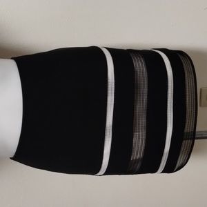 White House Black market skirt